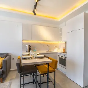 midpoint-suites.aegeanhotels.net/